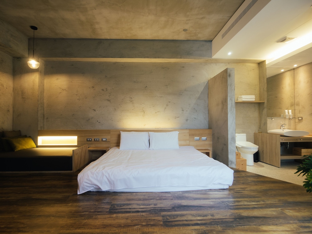 Sun Moon Inn 28/73