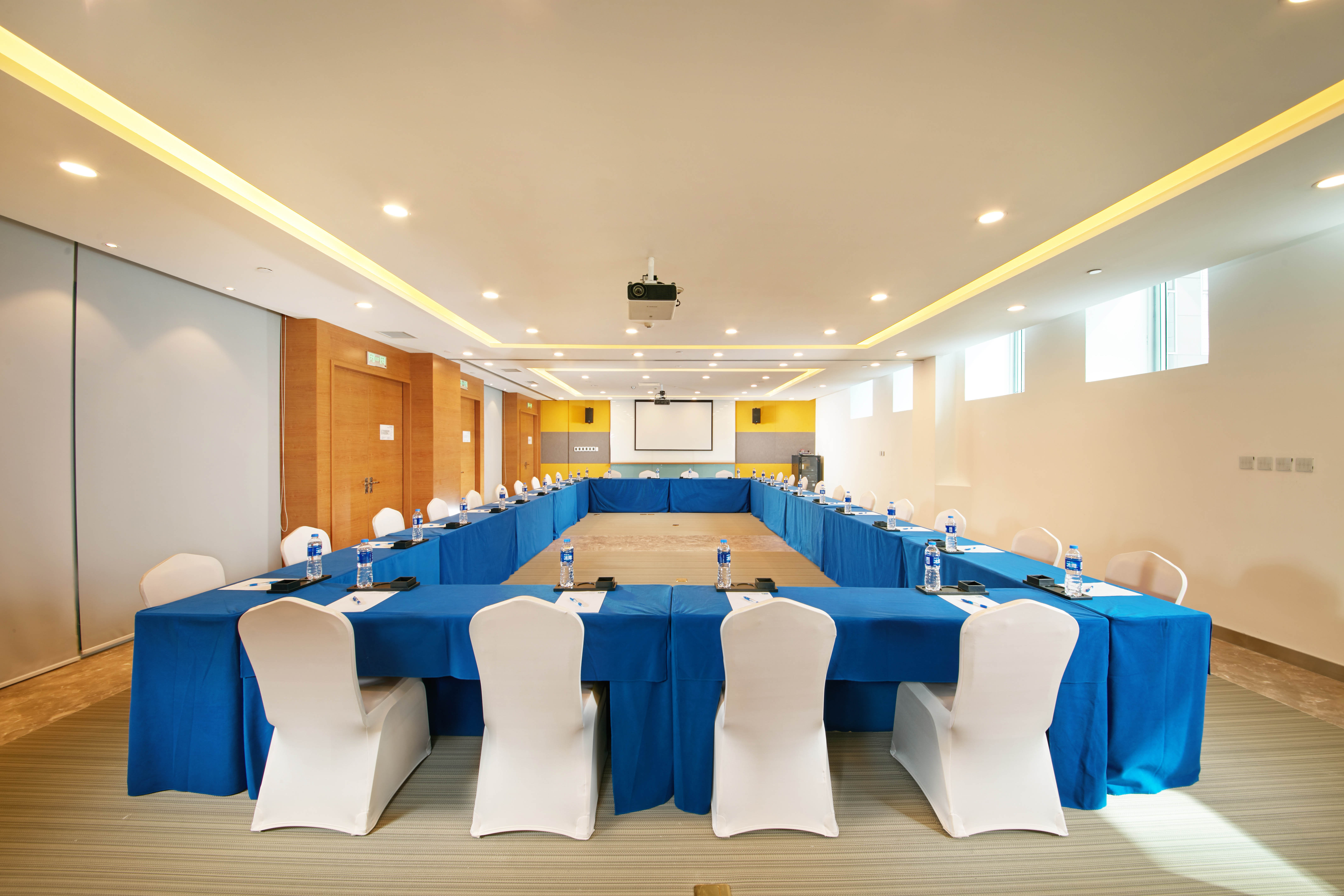 Holiday Inn Express Handan East 17/18