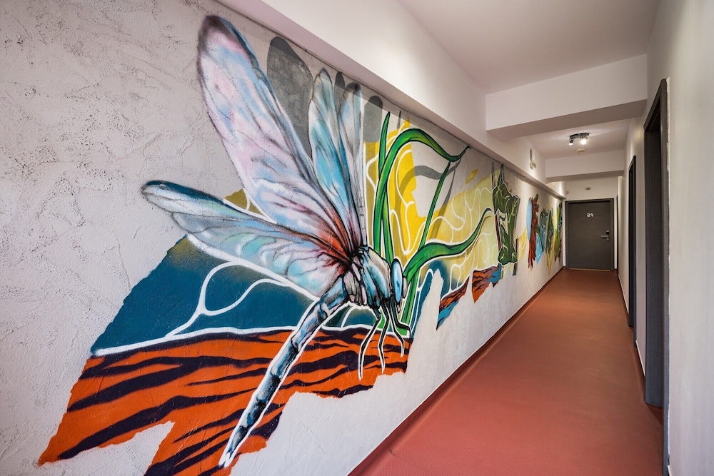 Hotel Graffiti 28/55