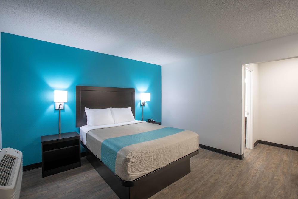 Motel6 Greenville, SC - I-85 Near Downtown 6/15