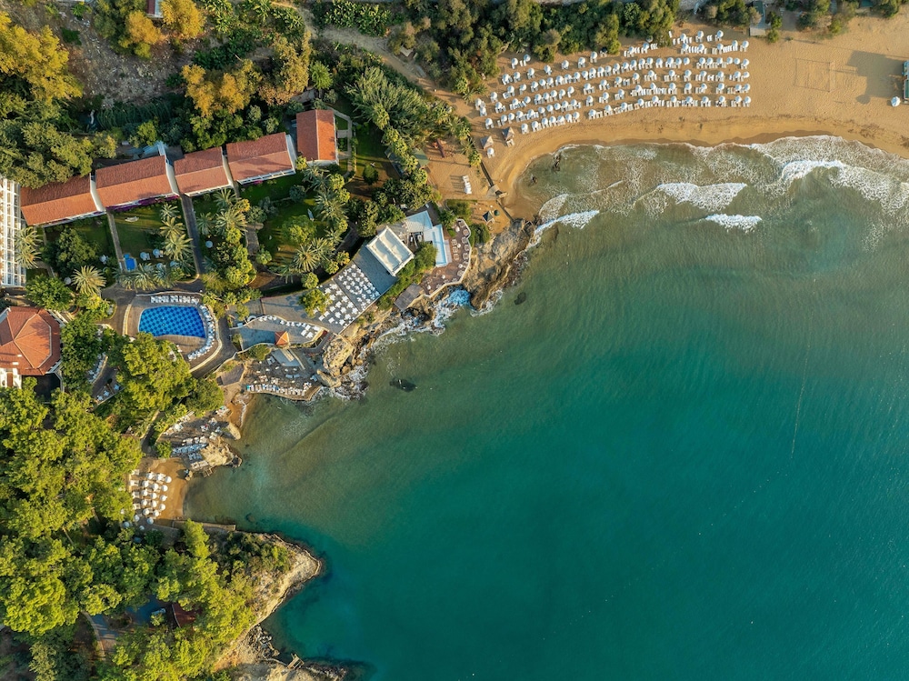 Utopia Beach Club 68/69