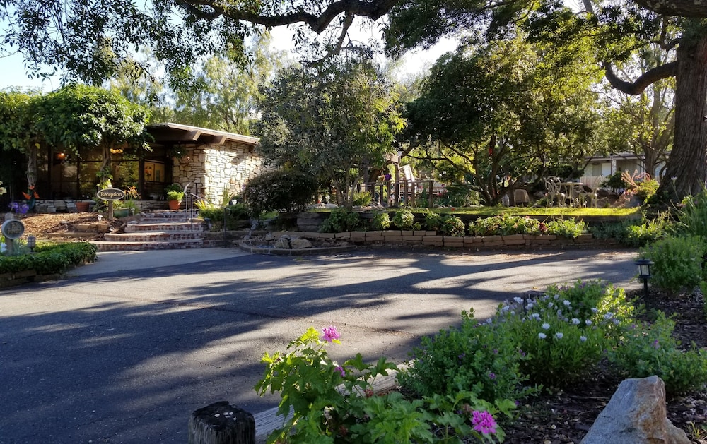 Carmel Valley Lodge And Resort 35/50
