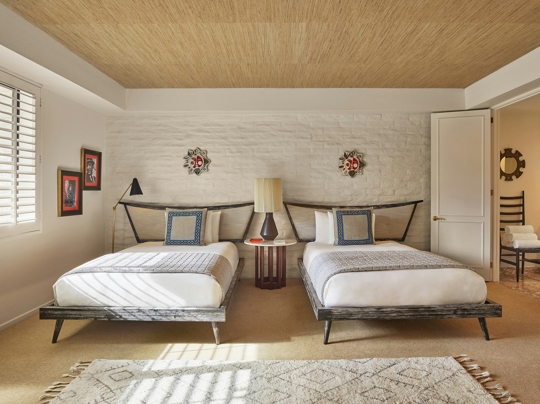 DELUXE, DOUBLE BED