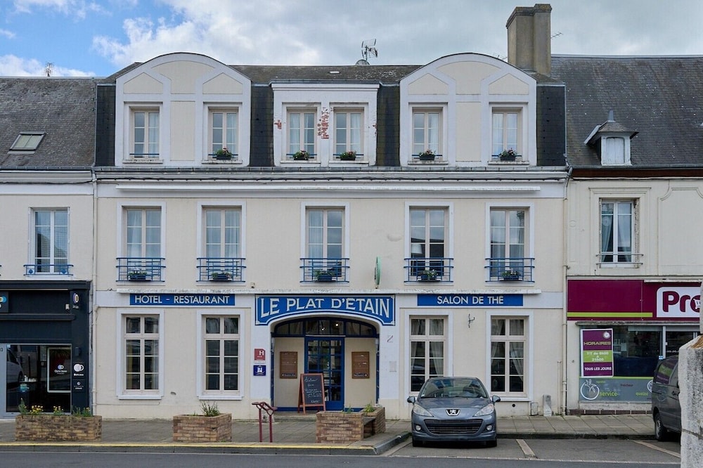 HOTEL LE PLAT D'ETAIN 2/39