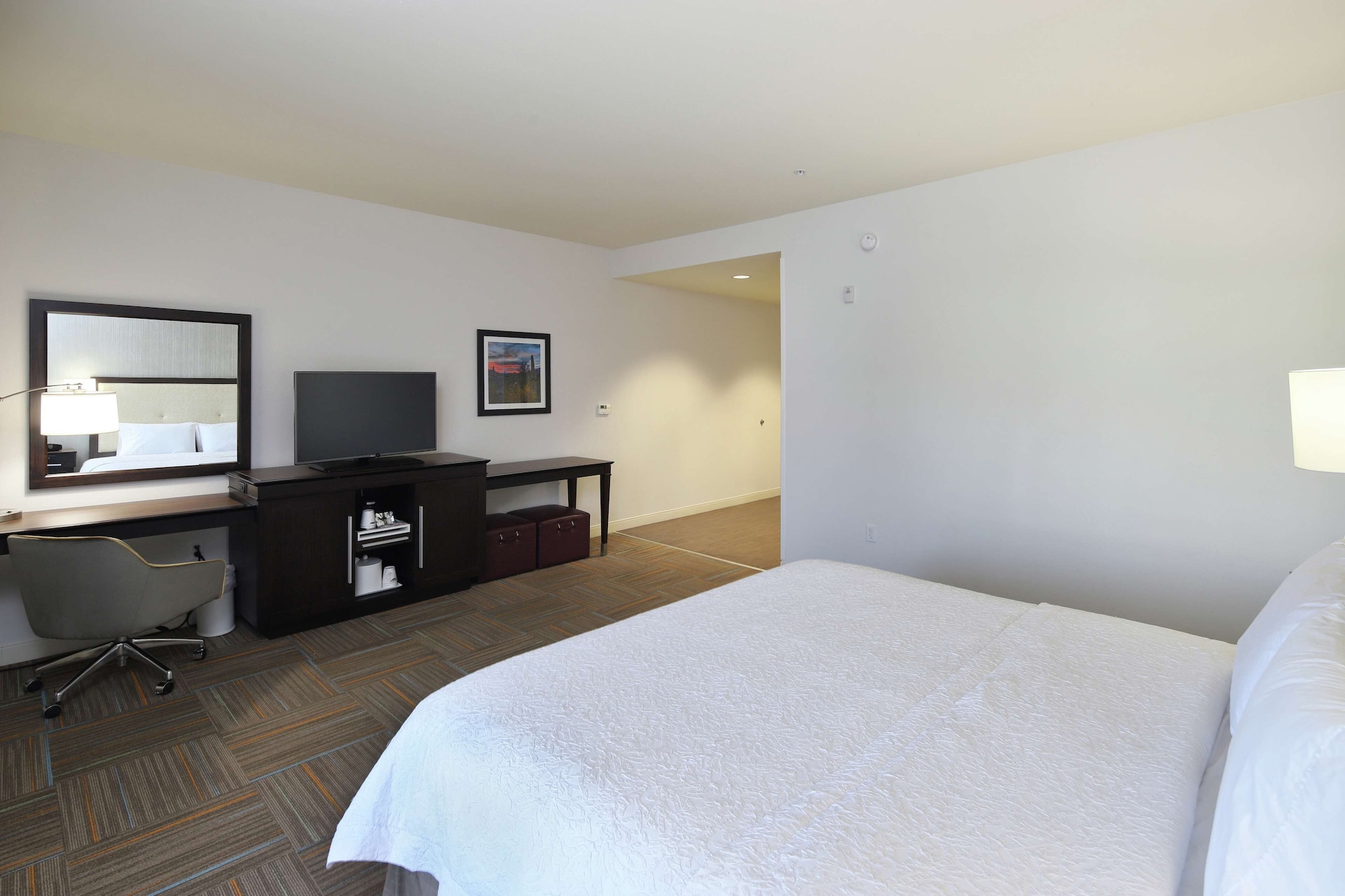 ROOM, KING BED, ACCESSIBLE