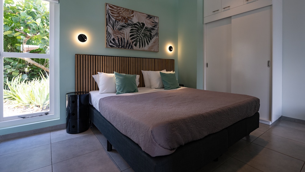 SUPERIOR, STUDIO, KING BED, SOFA