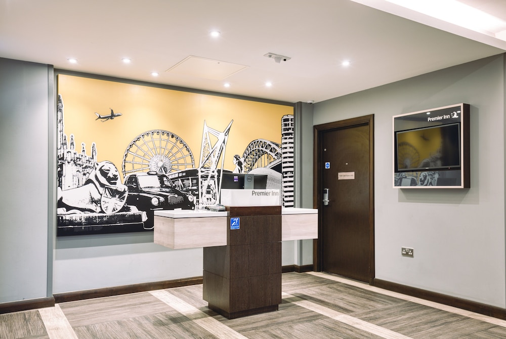 Lobby at Premier Inn London Sutton, LONDON