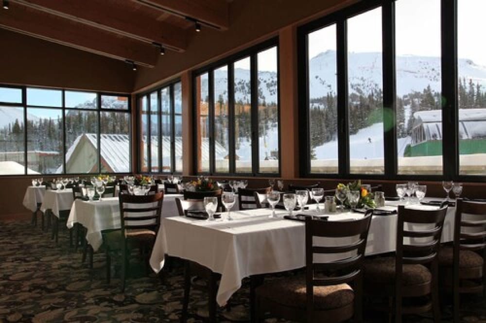Sunshine Mountain Lodge - Superior Room 38/61