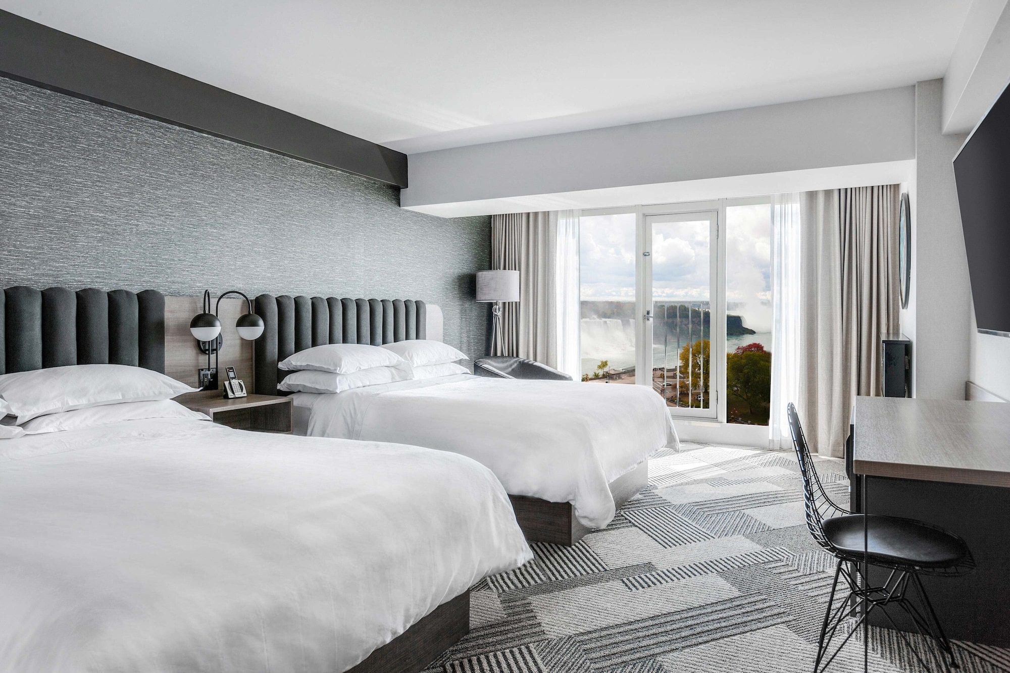 ROOM, 2 QUEEN BEDS, BALCONY