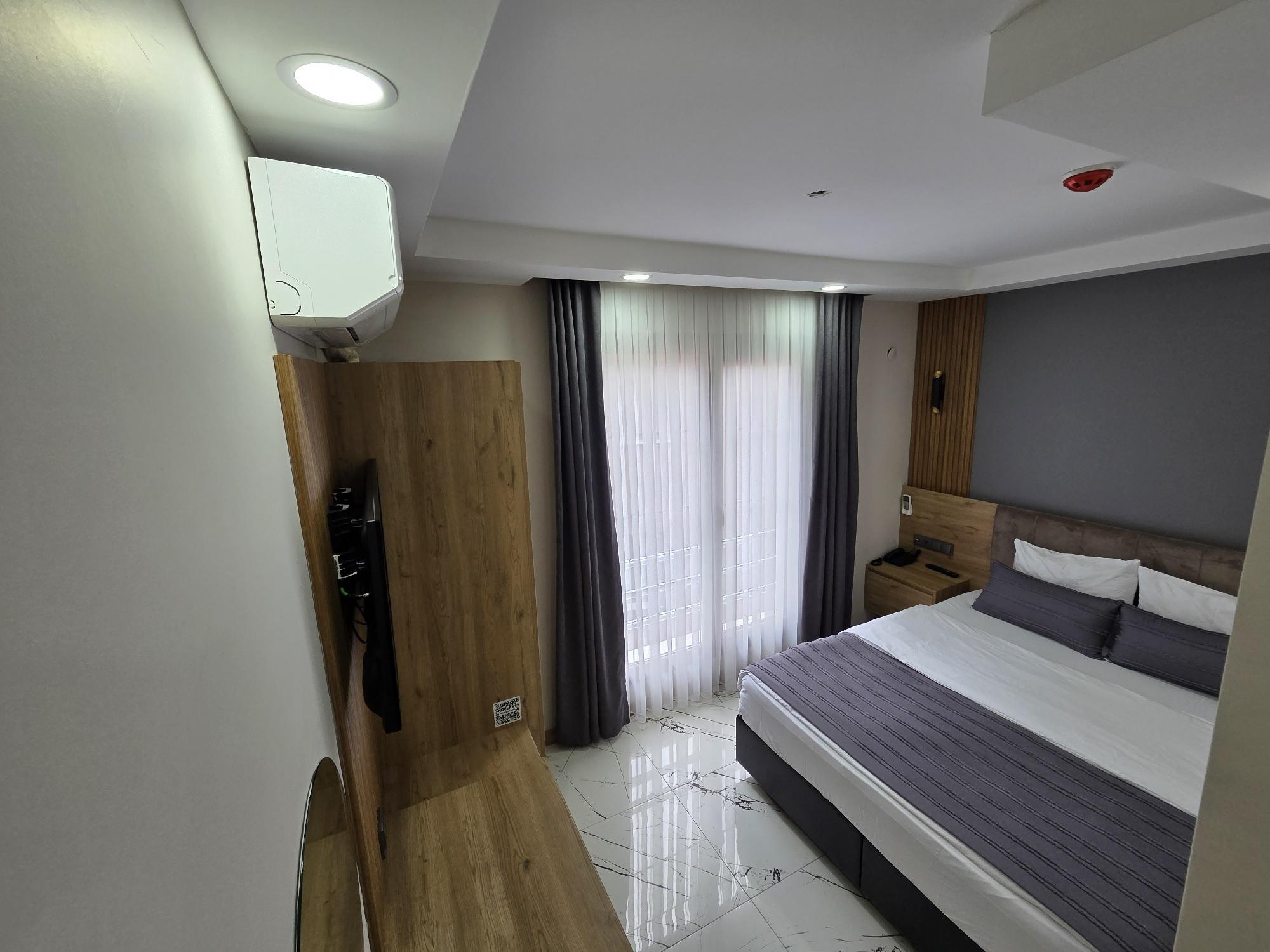 Standard, Double Bed
