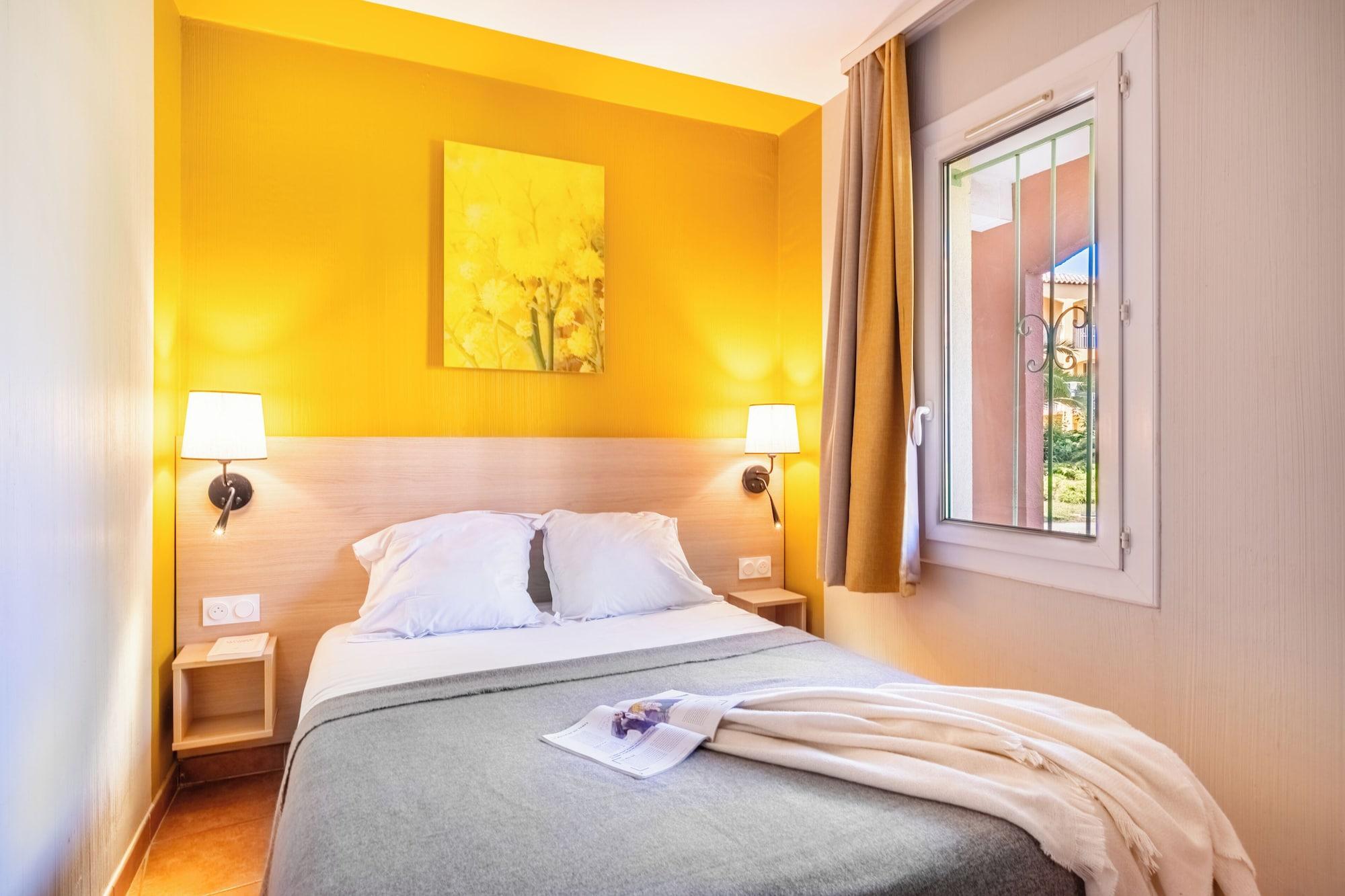 1 Bedroom, Apartment, River View, Balcony or Terrace