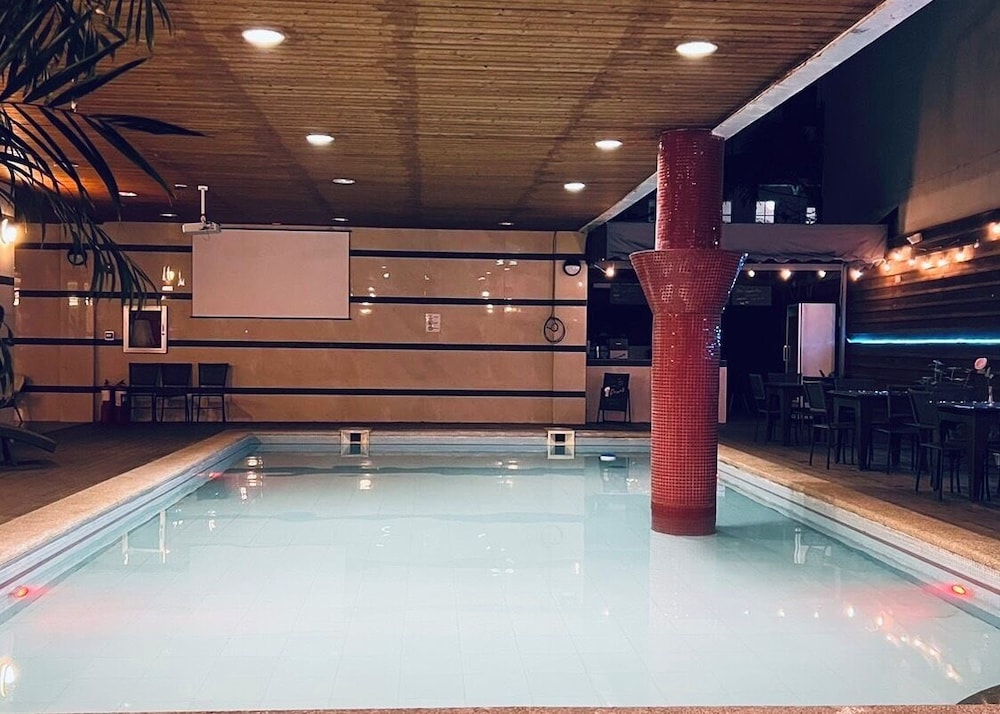Townhouse Oak Vera Hotel Near Clark International Airport 33/57