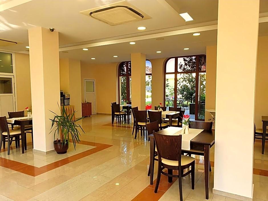 C Comfort Hotel 35/50