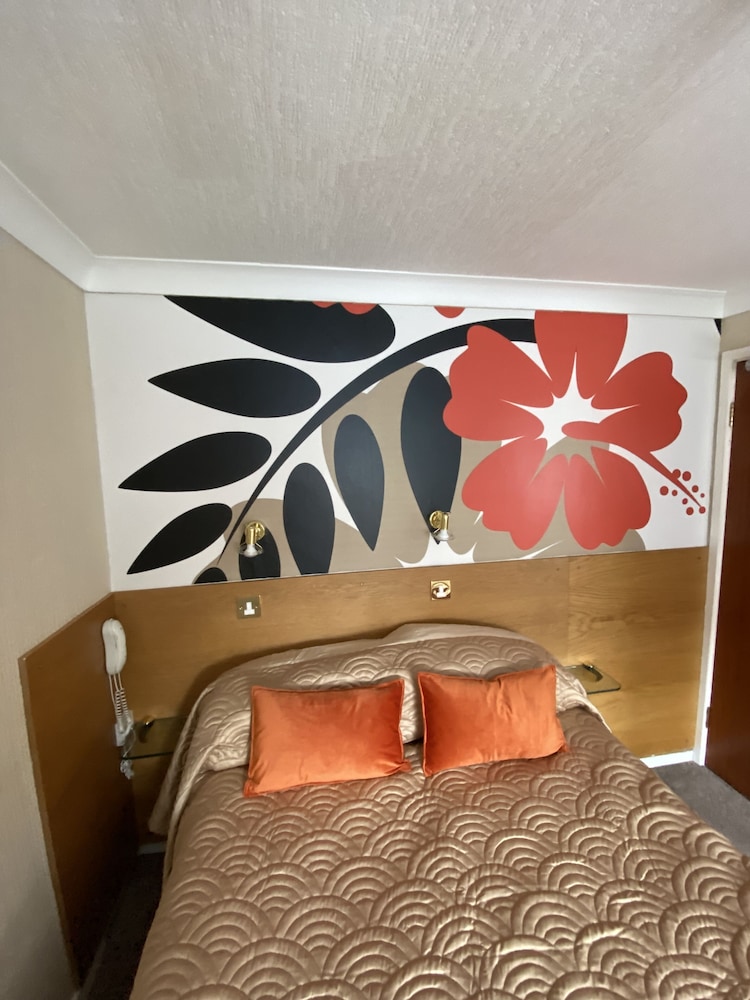 Park Manor Hotel 6/50