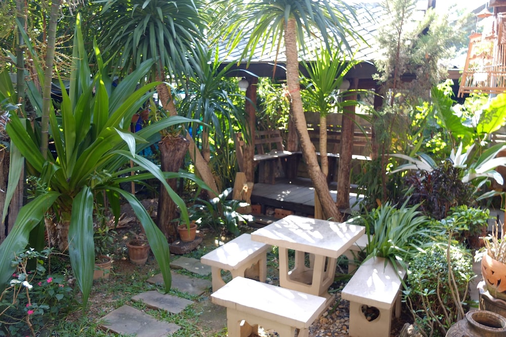SAITHONG GUESTHOUSE 17/19