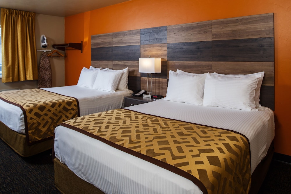 Hotel J Green Bay Formerly Airport Settle Inn 27/72