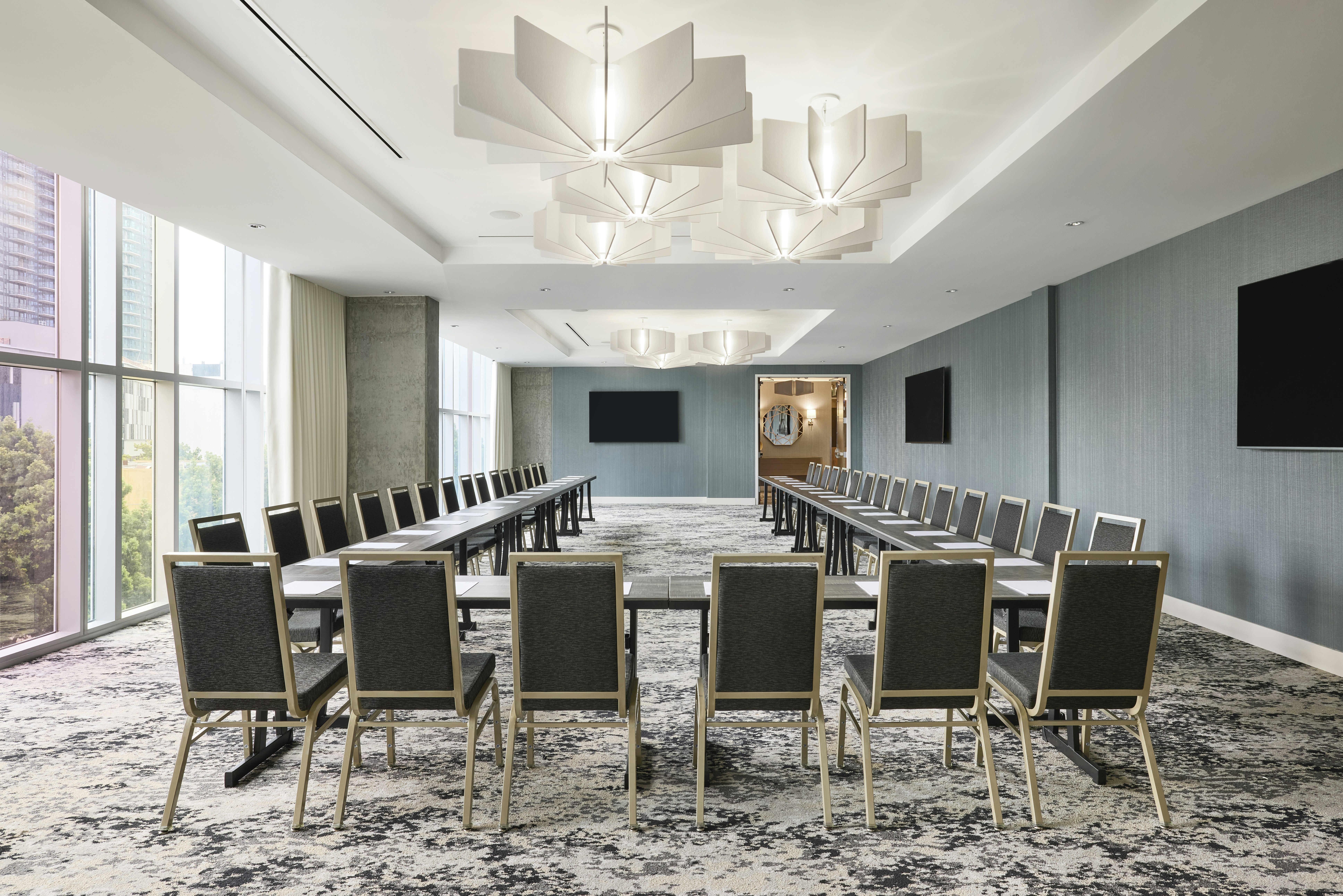 Carte Hotel San Diego Downtown Curio Collection By Hilton 75/87