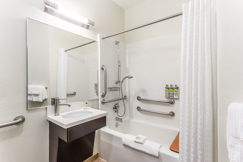 CANDLEWOOD SUITES AURORA- NAPERVILLE 20/51