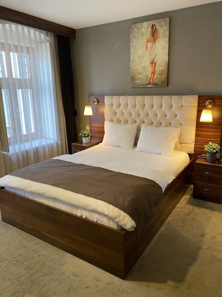 STANDARD, DOUBLE OR TWIN BED