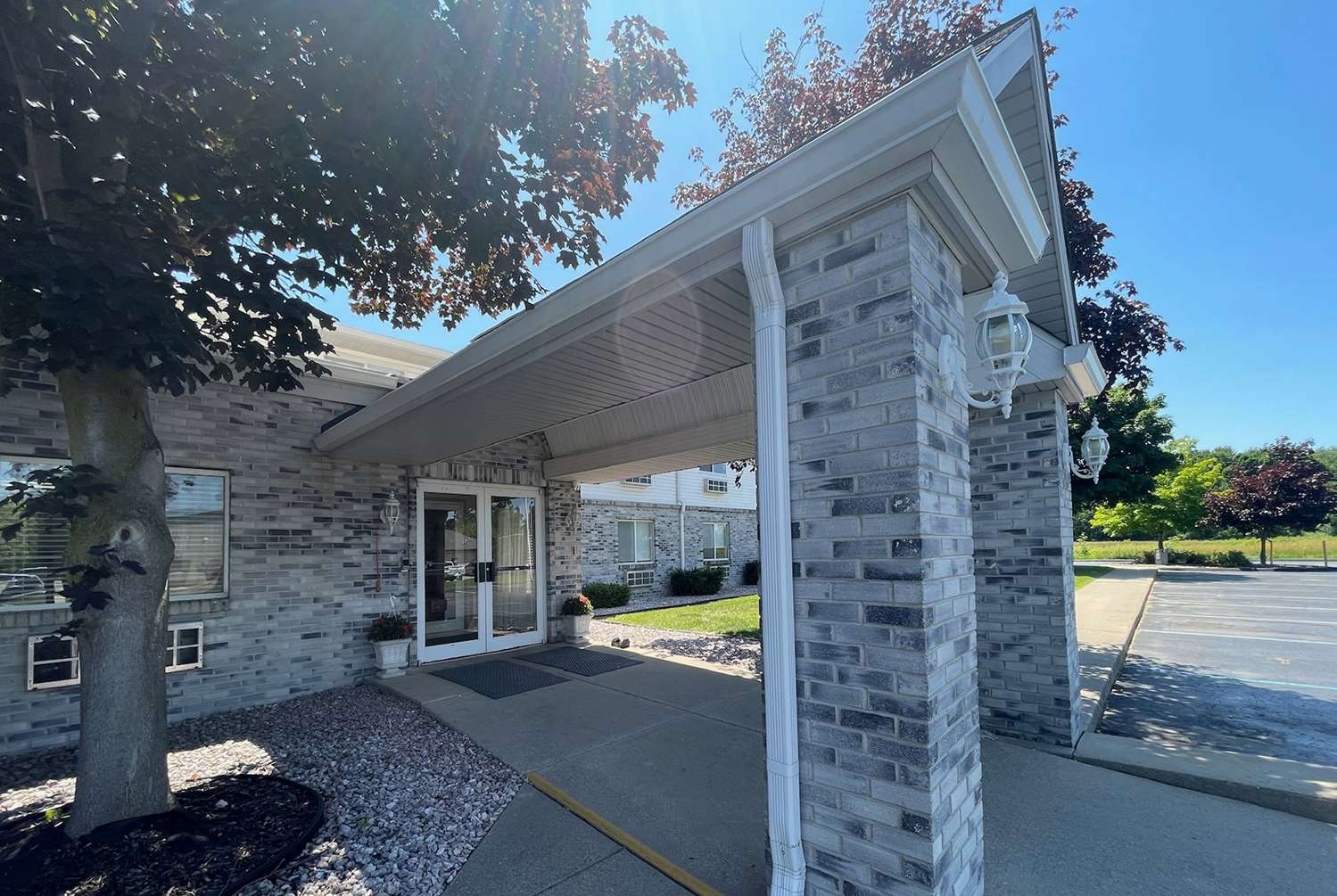Days Inn by Wyndham Imlay City 40/48