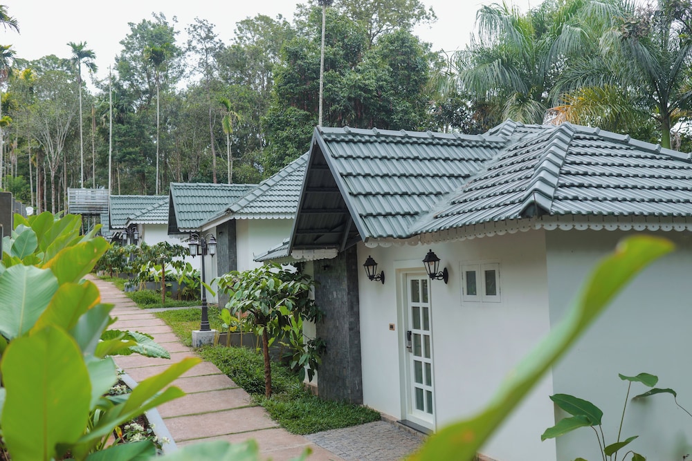 The Woods Resort 3/48