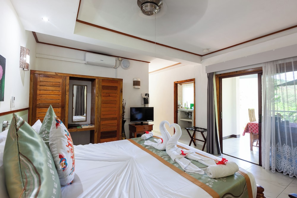 Sea View Lodge 10/38