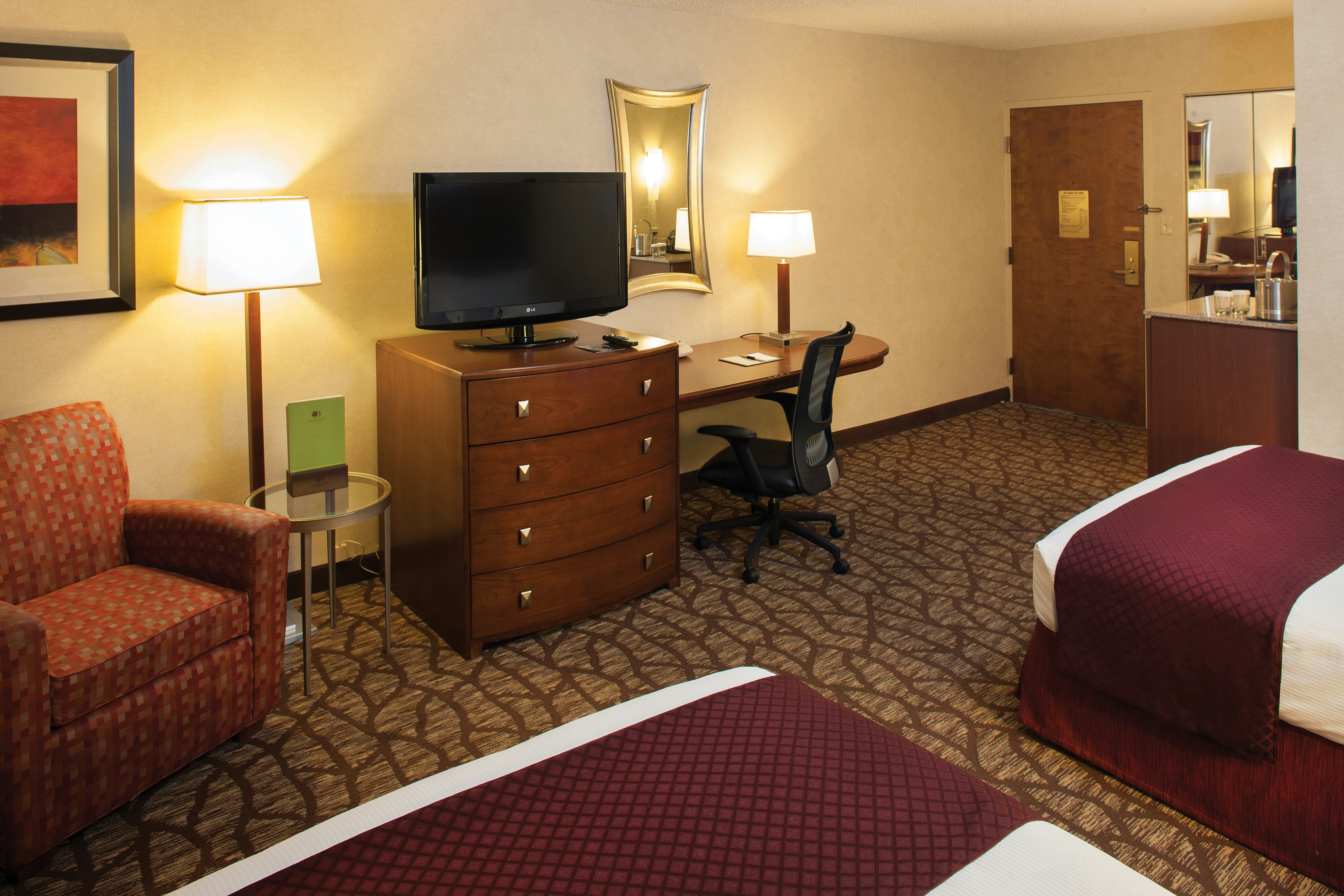 Doubletree By Hilton Hotel Oak Ridge Knoxville 37/65