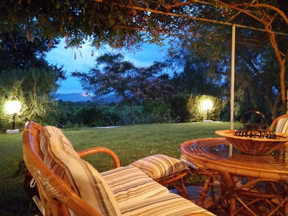 Orange Grove Villa 18/50