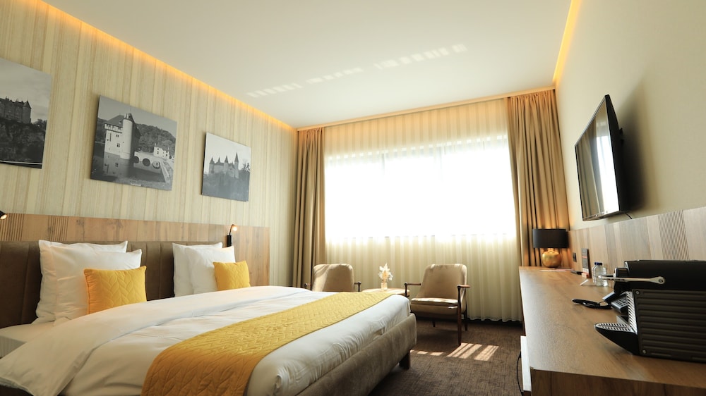 Hotel Le 830 18/49