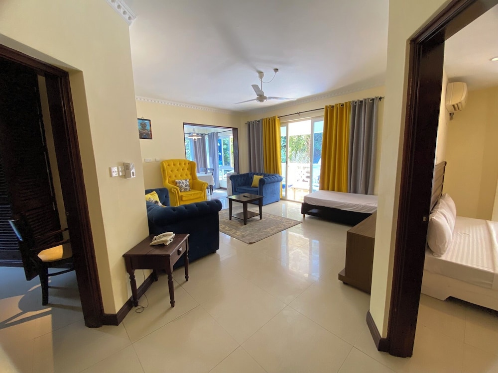 Sunrise Resort Apartments & Spa 45/50