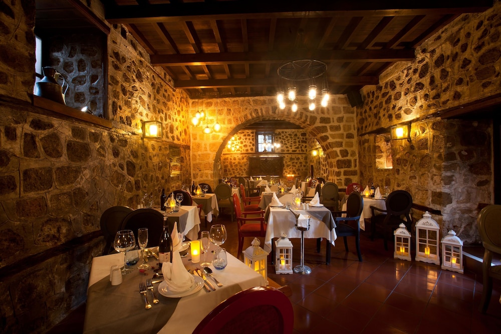 Alp Pasa Hotel 35/46