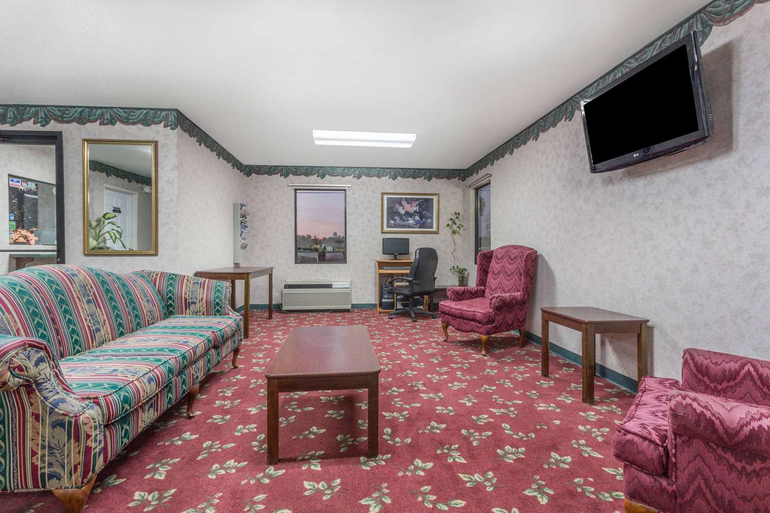 Days Inn by Wyndham Royston 6/9