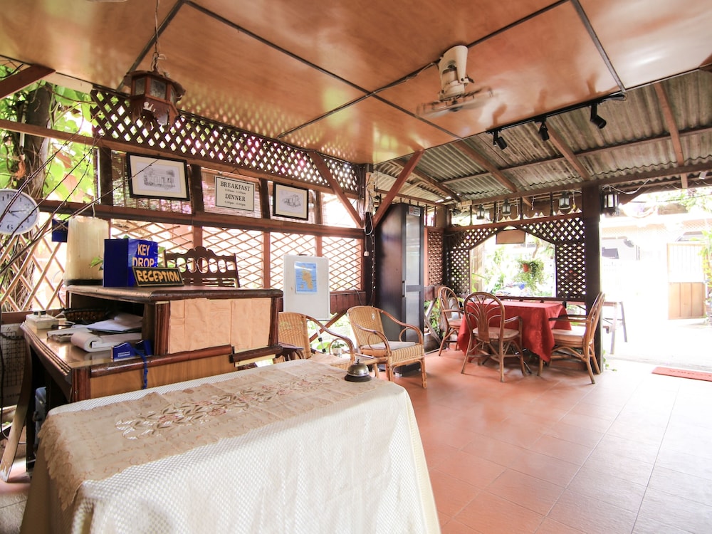 Lobby at Hotel O Ombak Inn Chalet, PANGKOR