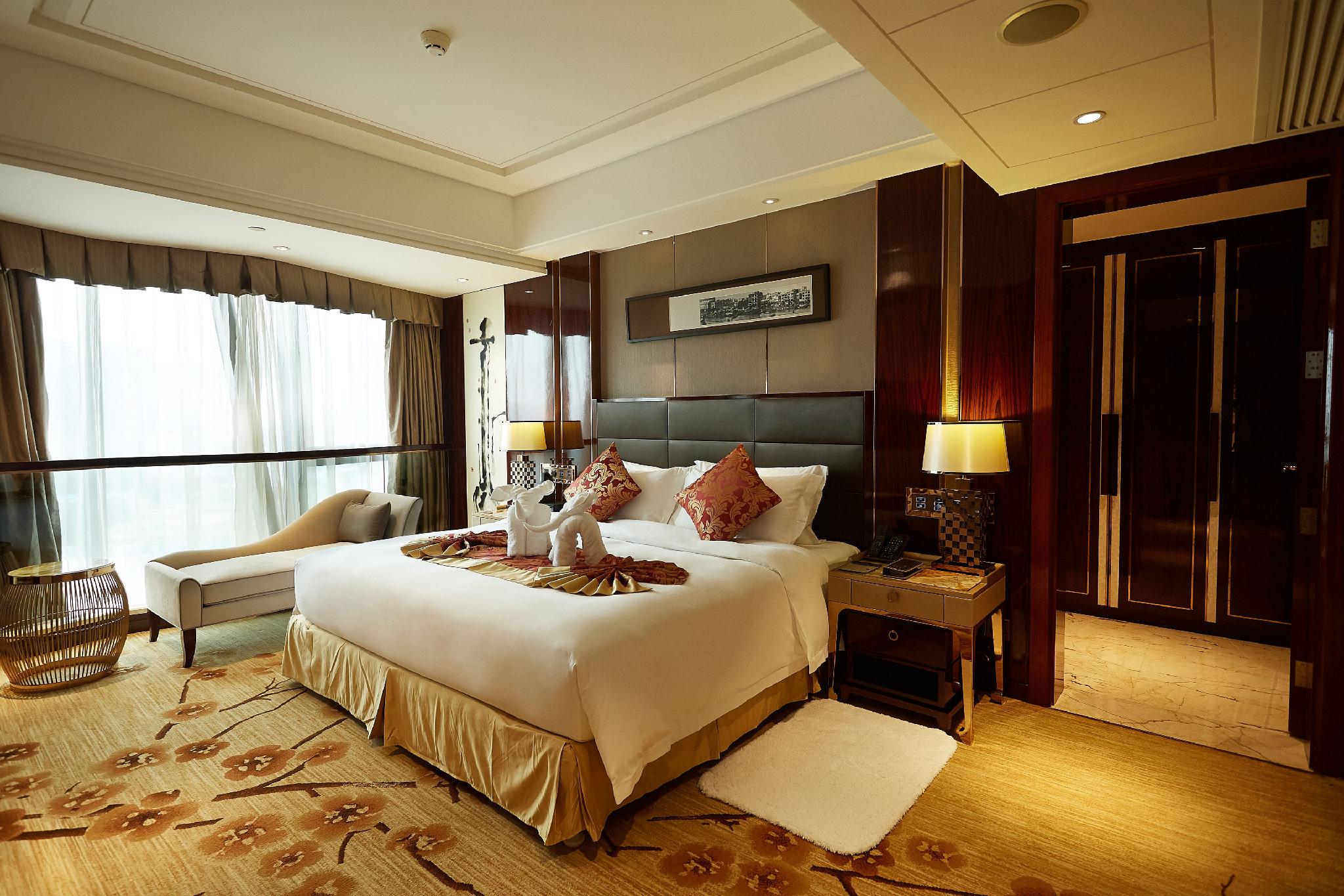Deluxe, Suite