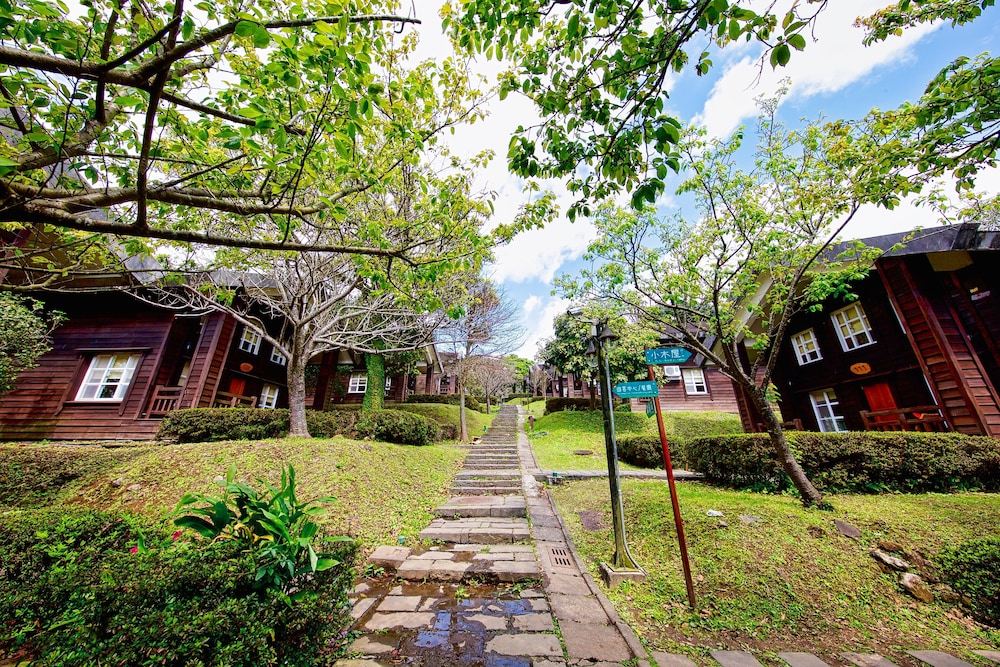Yangmingshan Jing Shan Recreation Area 53/61