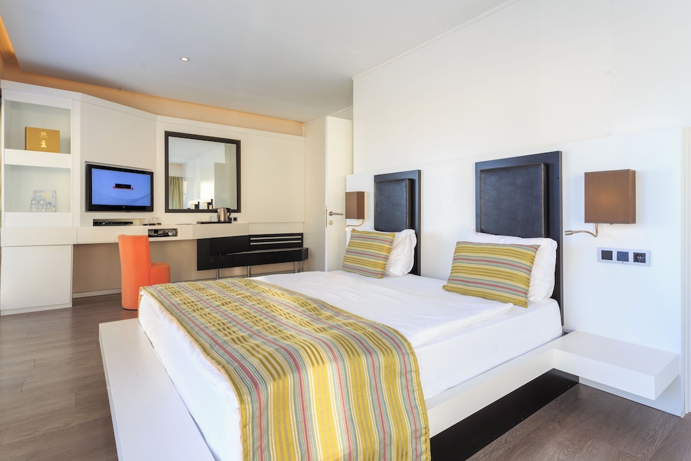 1 BEDROOM, COMFORT