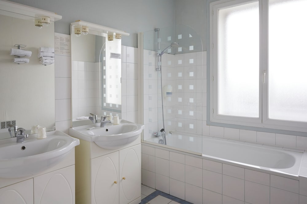 Hotel the Originals Lorient Les Oceanes 45/50