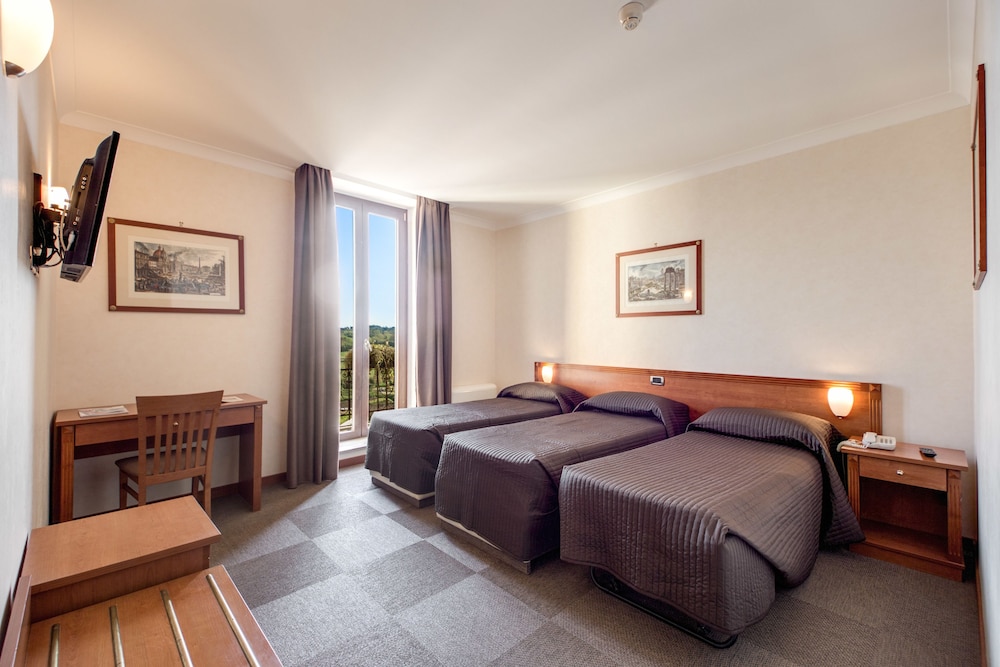 Romoli Hotel 7/39