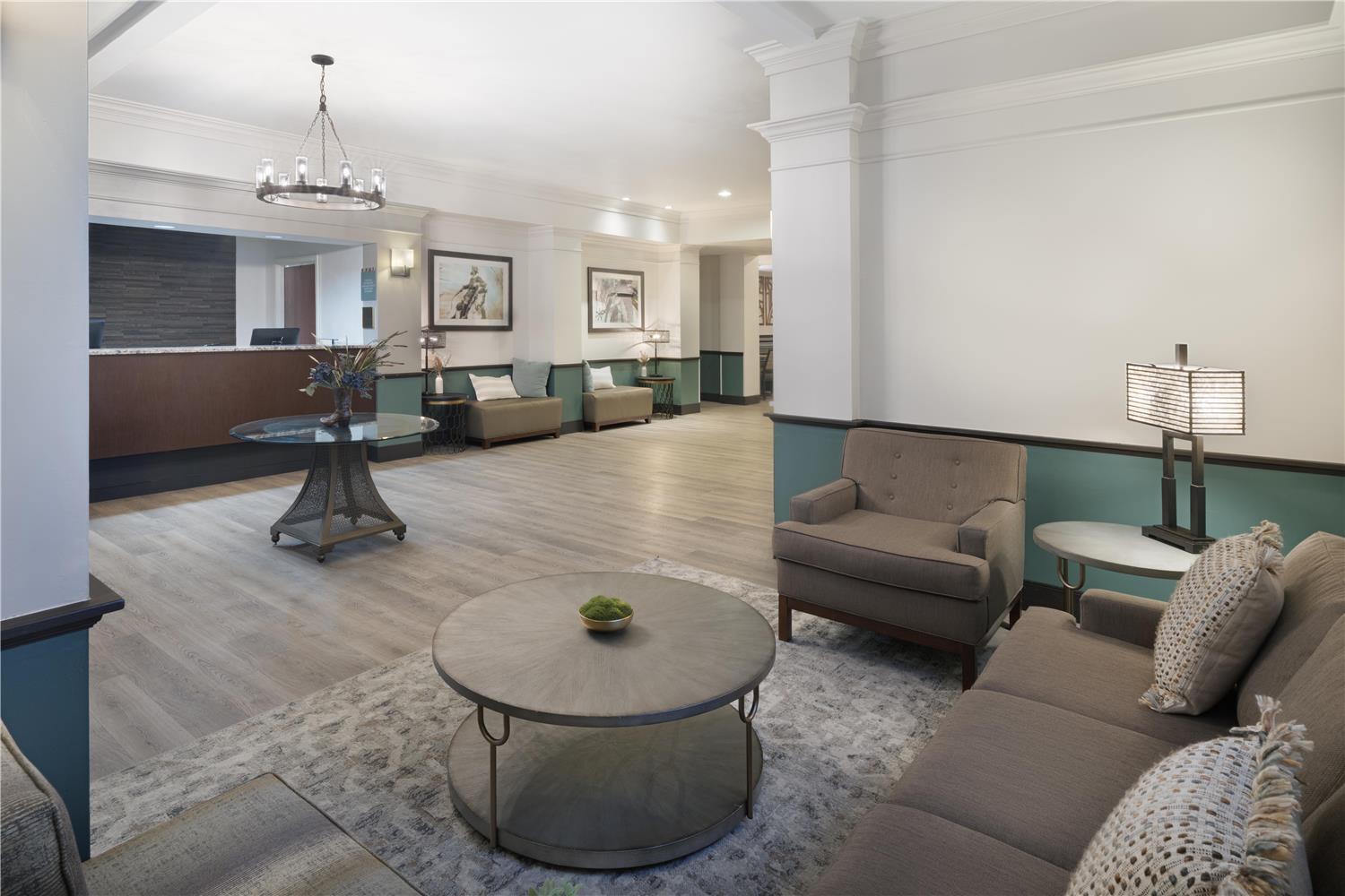 Best Western Plus Frontier Inn 38/53