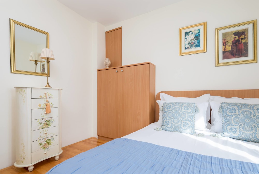 Boutique Guest Accommodation Zephyrus 27/80