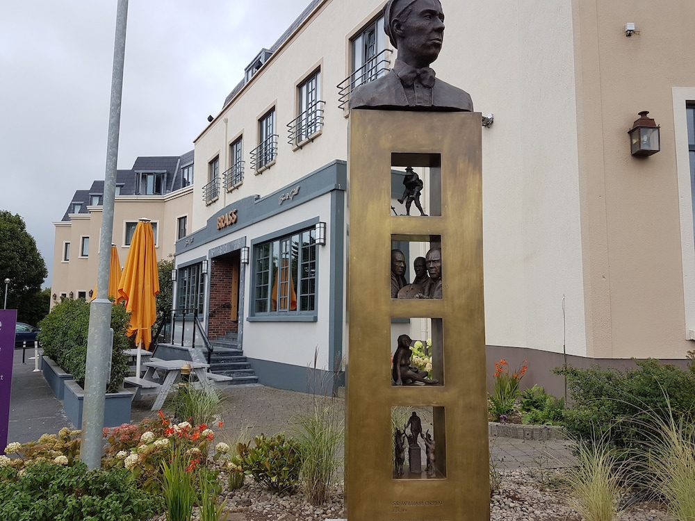 Talbot Hotel Stillorgan 2/65