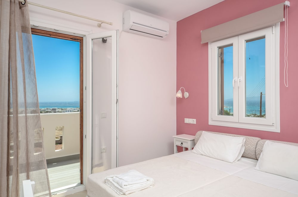 Naxos Luxury Villas 5/36