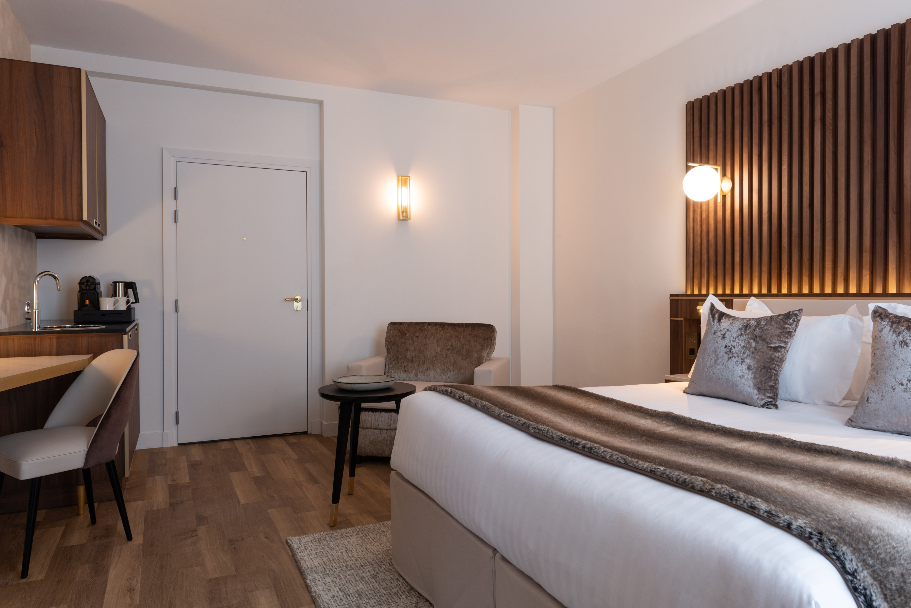 Junior Suite, King Bed