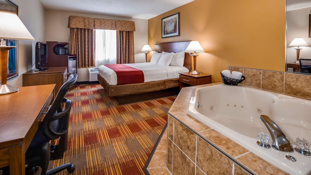 Best Western Lakewood Inn 21/37