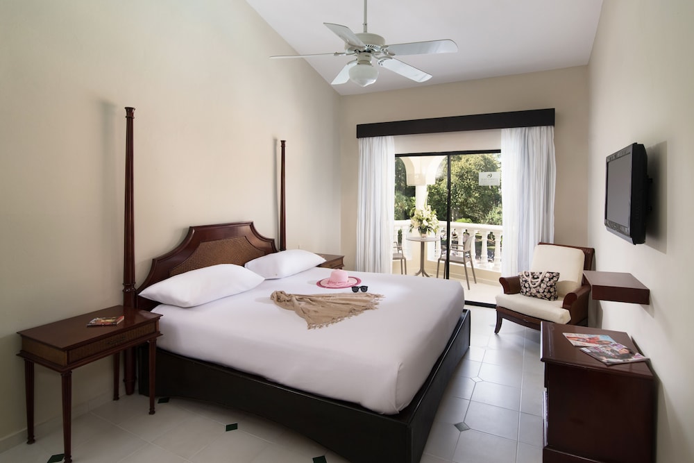 Cofresi Palm Beach and Spa Resort All Inclusive 30/66