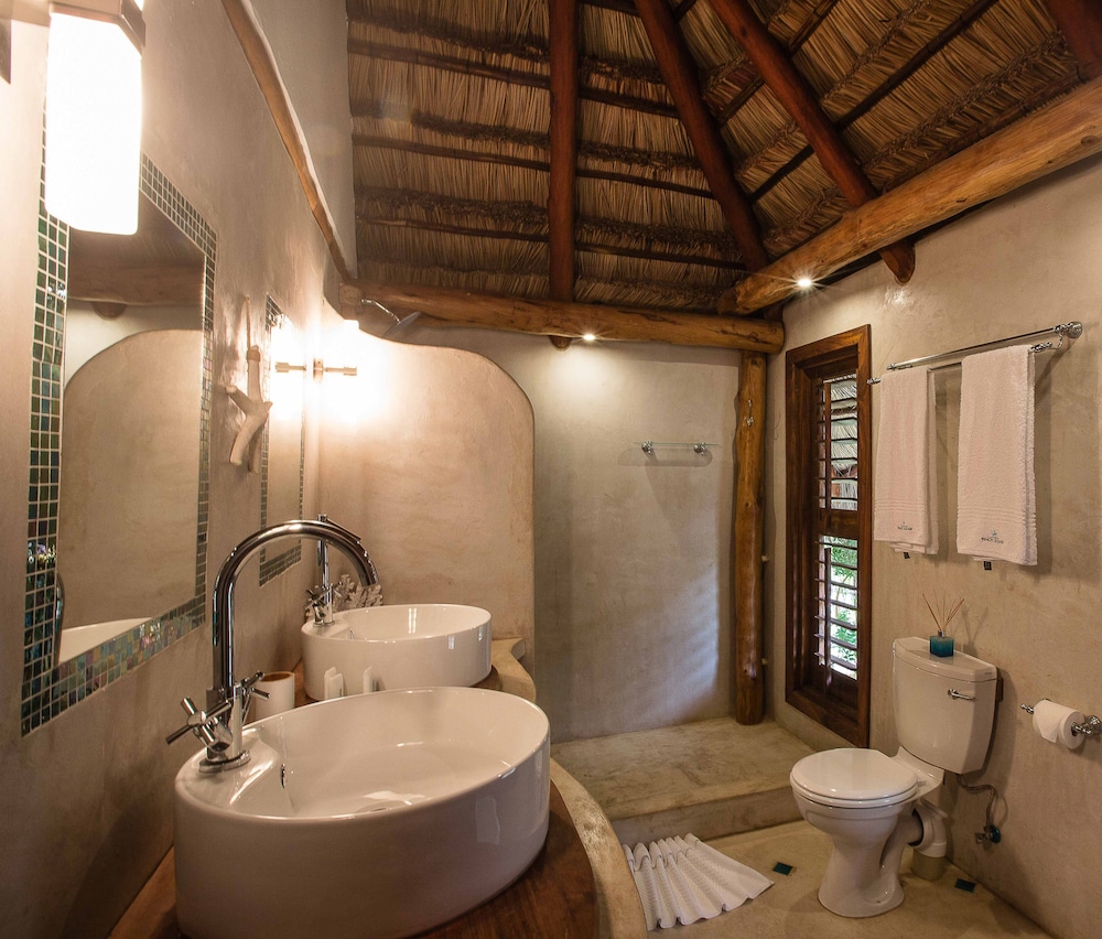 Vilanculos Beach Lodge T 49/50