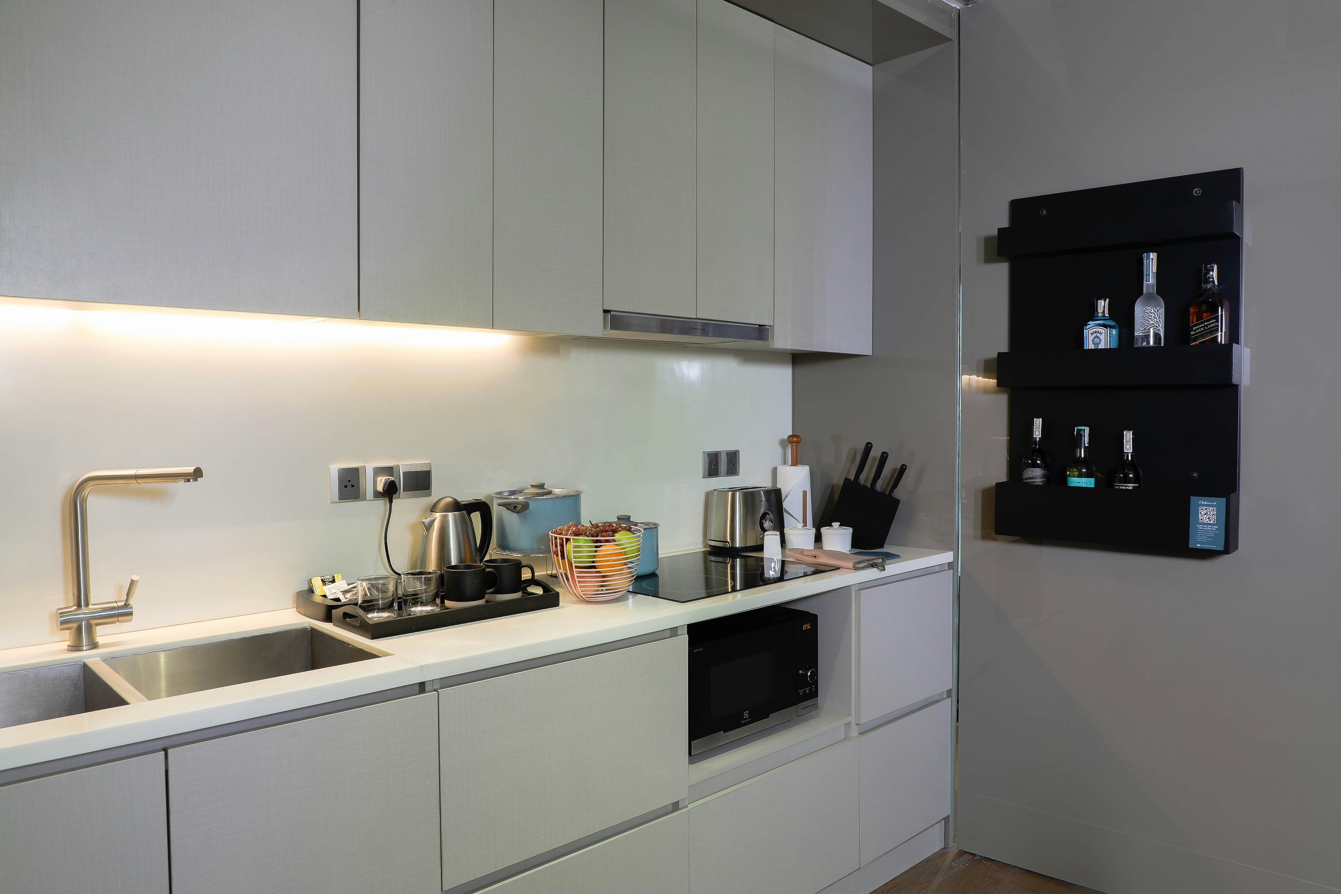 Oakwood Makati Avenue 36/37