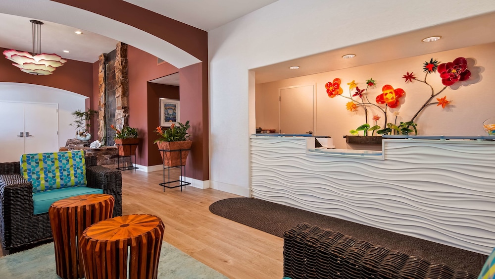 Best Western Plus Capitola By the Sea Inn Suites 10/55