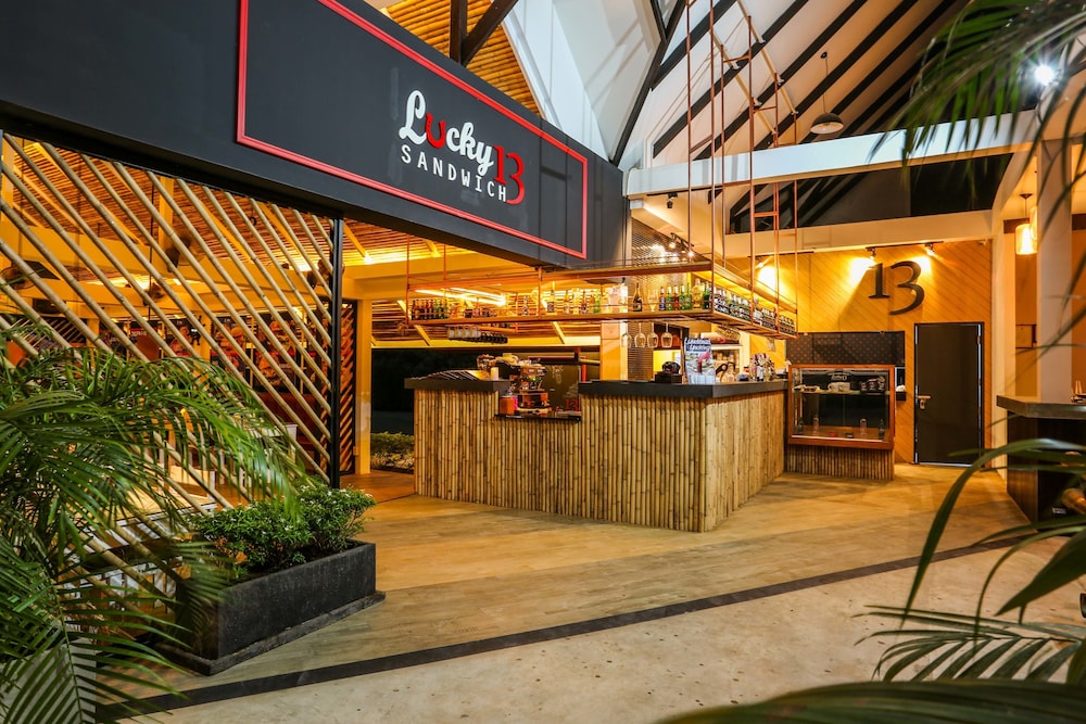 Naiharn Beach Resort 14/70