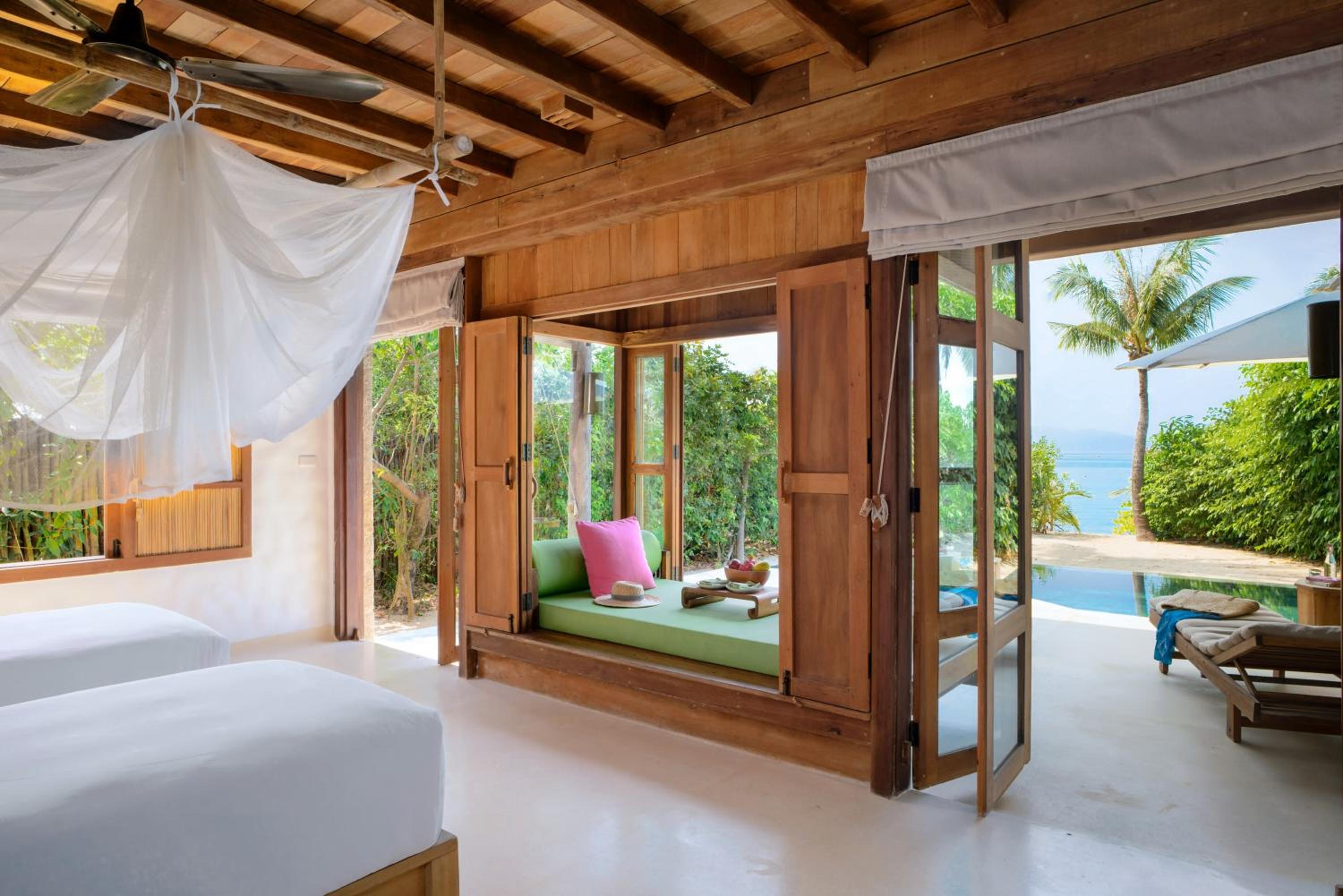 Family Beach Front Pool Villa